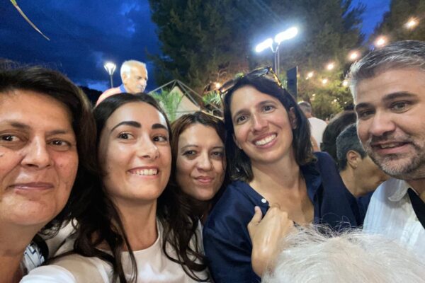 ELLY SCHLEIN A PORTO POTENZA PICENA PER MATTEO RICCI!