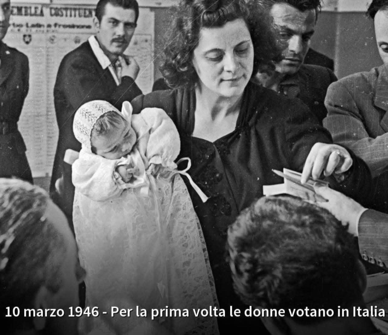 Al momento stai visualizzando 𝟏𝟎 𝐦𝐚𝐫𝐳𝐨 𝟏𝟗𝟒𝟔: 𝟖𝟎 𝐚𝐧𝐧𝐢 𝐟𝐚, 𝐥𝐚 𝐩𝐫𝐢𝐦𝐚 𝐯𝐨𝐥𝐭𝐚 𝐝𝐞𝐥𝐥𝐞 𝐝𝐨𝐧𝐧𝐞 𝐢𝐭𝐚𝐥𝐢𝐚𝐧𝐞 𝐚𝐥𝐥𝐞 𝐮𝐫𝐧𝐞