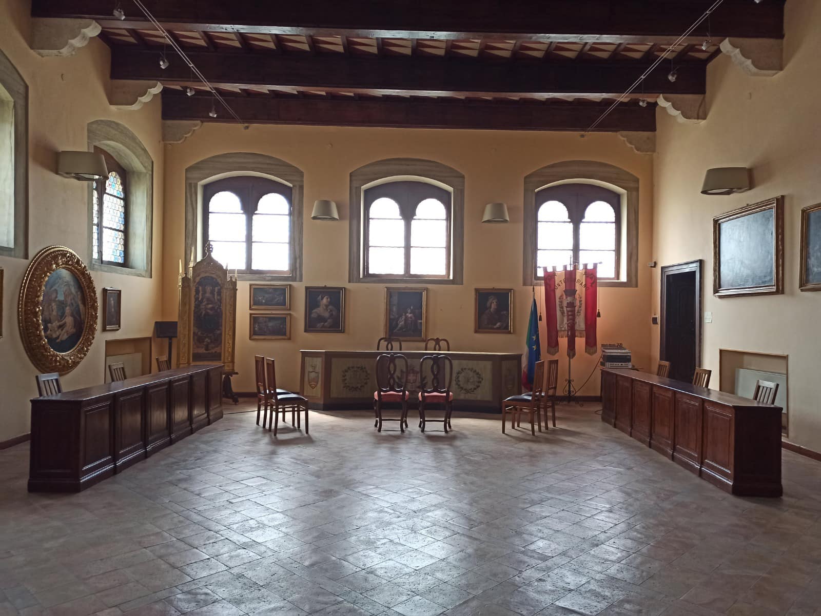Al momento stai visualizzando Monterubbiano, il bilancio della sindaca Marziali: «Comune più forte e pronto alle sfide future»